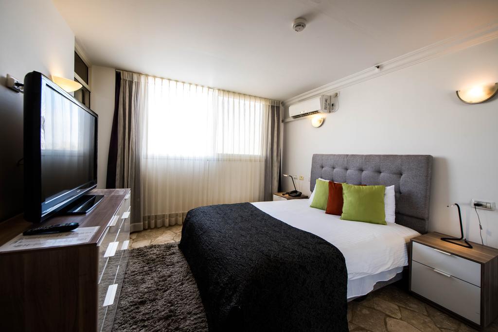 Ramon Suites By Smart Hotels Мицпе Рамон Екстериор снимка